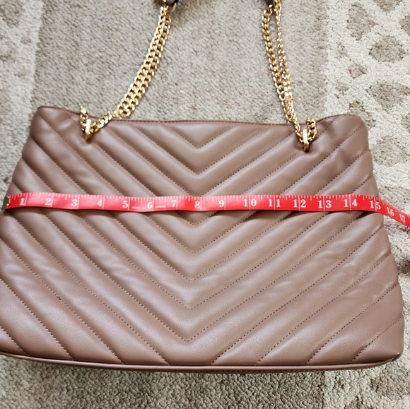 A New Day Quilted Chain Bag - Picture 5 of 9